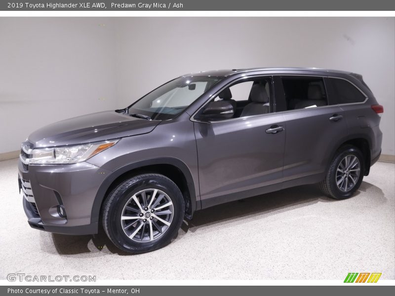 Predawn Gray Mica / Ash 2019 Toyota Highlander XLE AWD