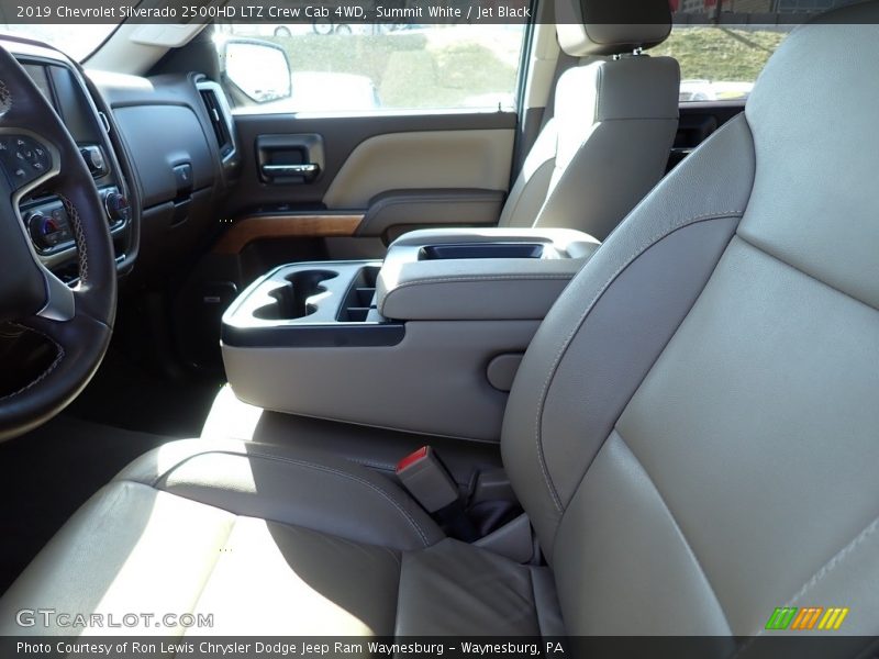 Summit White / Jet Black 2019 Chevrolet Silverado 2500HD LTZ Crew Cab 4WD