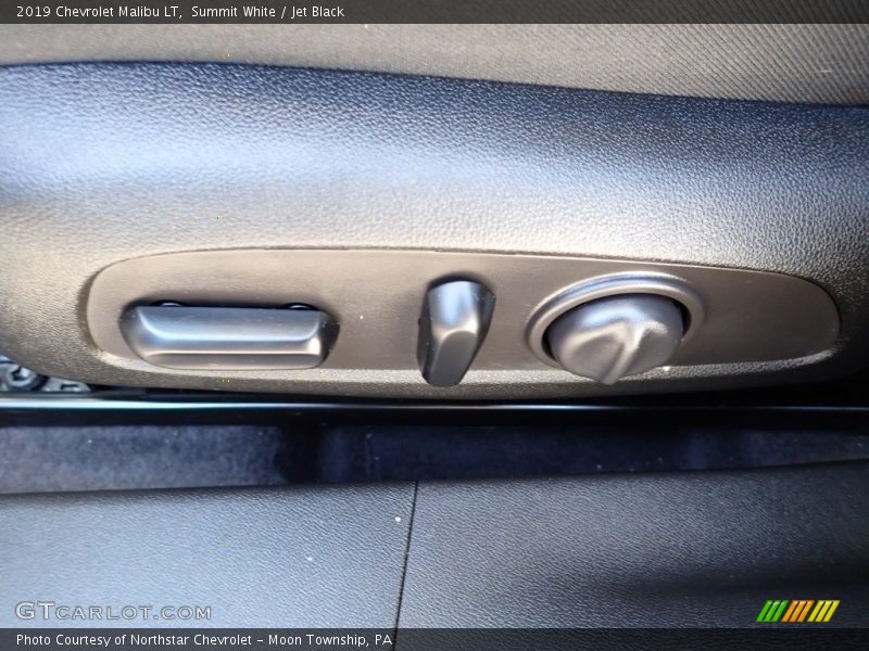 Summit White / Jet Black 2019 Chevrolet Malibu LT