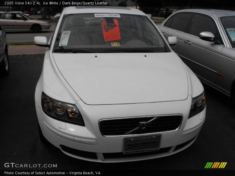 Ice White / Dark Beige/Quartz Leather 2005 Volvo S40 2.4i