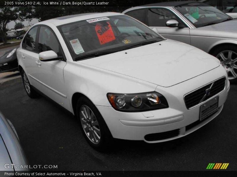 Ice White / Dark Beige/Quartz Leather 2005 Volvo S40 2.4i