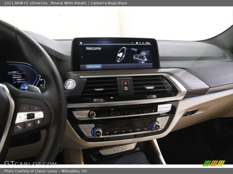 Mineral White Metallic / Canberra Beige/Black 2021 BMW X3 xDrive30e