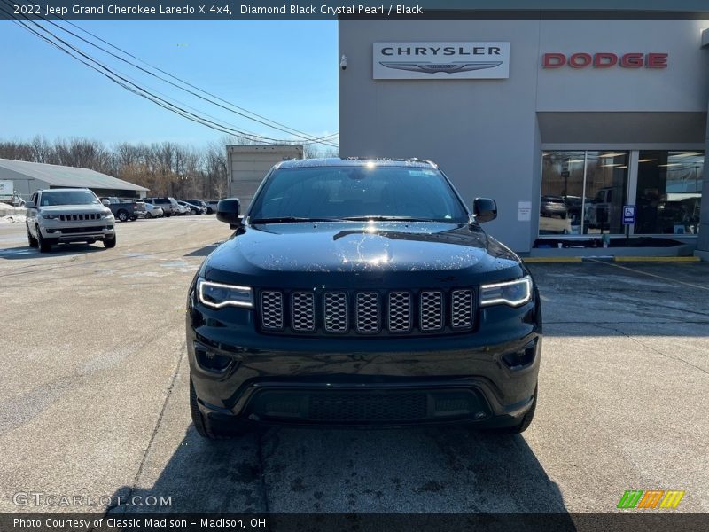Diamond Black Crystal Pearl / Black 2022 Jeep Grand Cherokee Laredo X 4x4