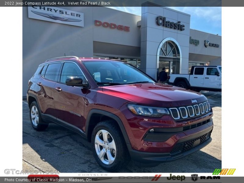 Velvet Red Pearl / Black 2022 Jeep Compass Latitude 4x4