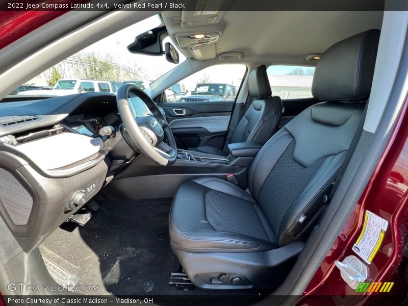 Velvet Red Pearl / Black 2022 Jeep Compass Latitude 4x4