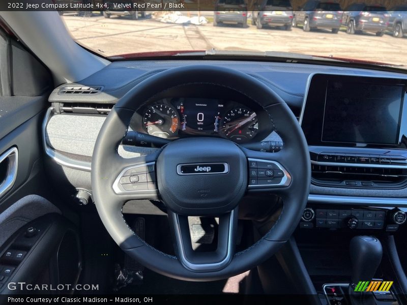 Velvet Red Pearl / Black 2022 Jeep Compass Latitude 4x4