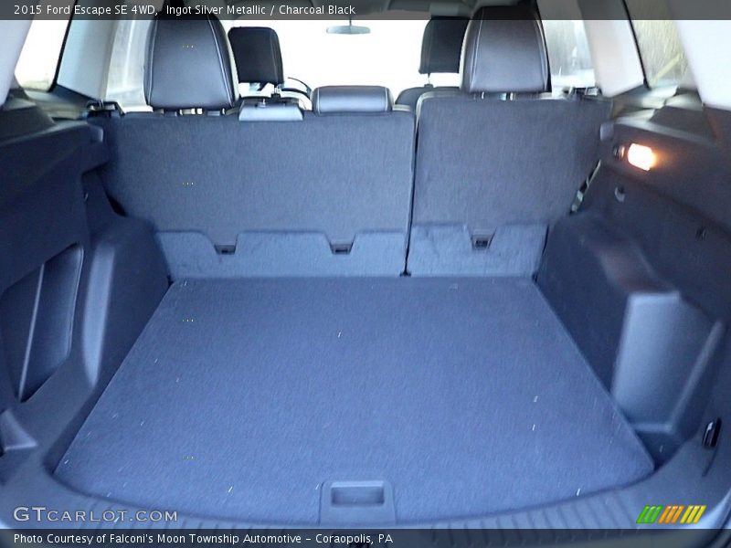 Ingot Silver Metallic / Charcoal Black 2015 Ford Escape SE 4WD