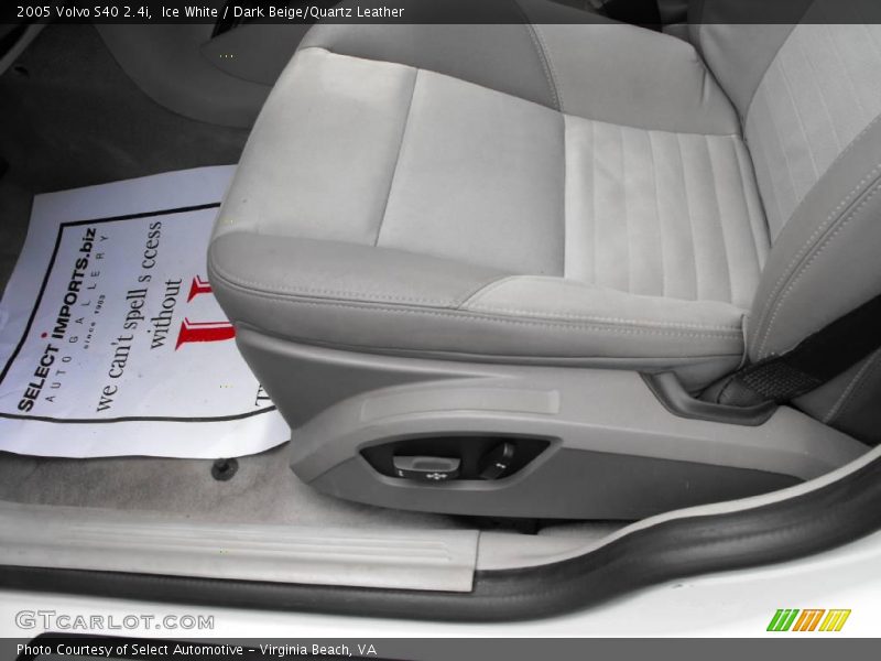 Ice White / Dark Beige/Quartz Leather 2005 Volvo S40 2.4i