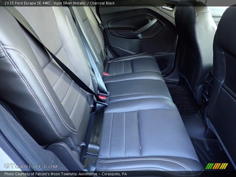 Ingot Silver Metallic / Charcoal Black 2015 Ford Escape SE 4WD