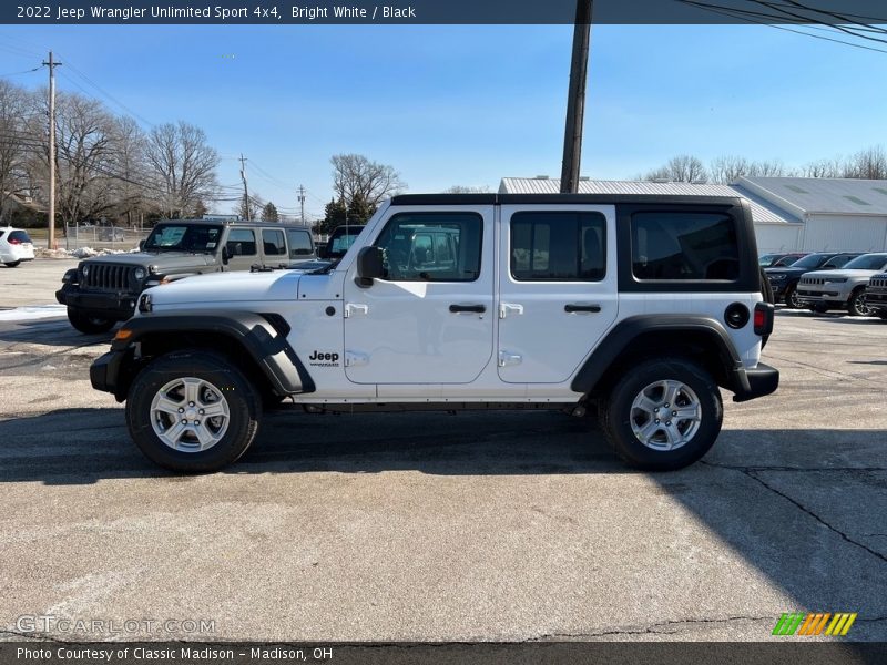 Bright White / Black 2022 Jeep Wrangler Unlimited Sport 4x4