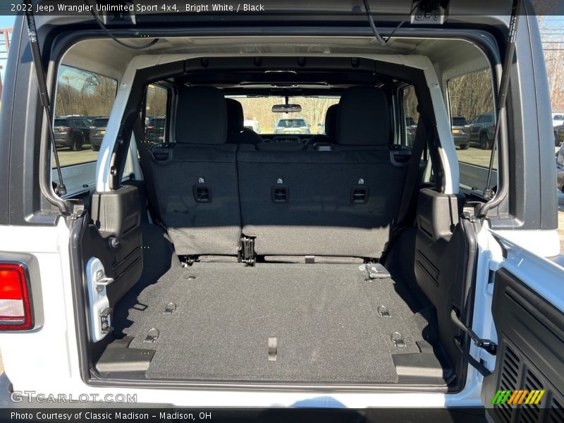 Bright White / Black 2022 Jeep Wrangler Unlimited Sport 4x4