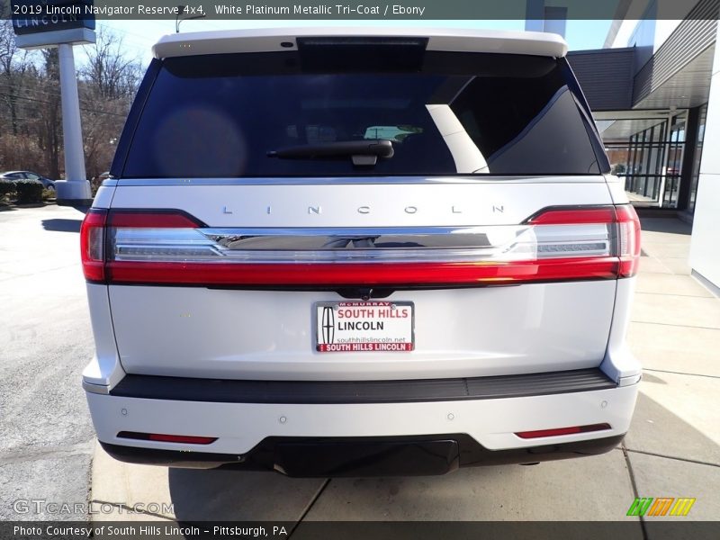 White Platinum Metallic Tri-Coat / Ebony 2019 Lincoln Navigator Reserve 4x4