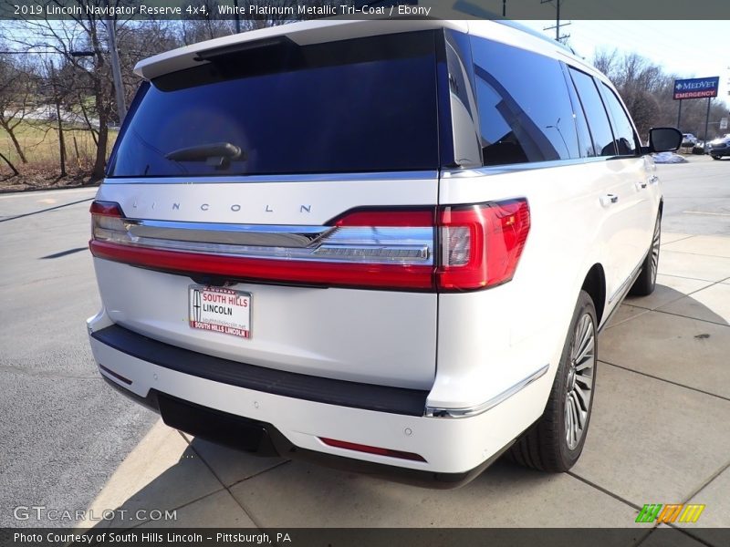 White Platinum Metallic Tri-Coat / Ebony 2019 Lincoln Navigator Reserve 4x4