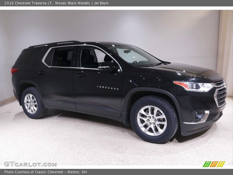 Mosaic Black Metallic / Jet Black 2019 Chevrolet Traverse LT