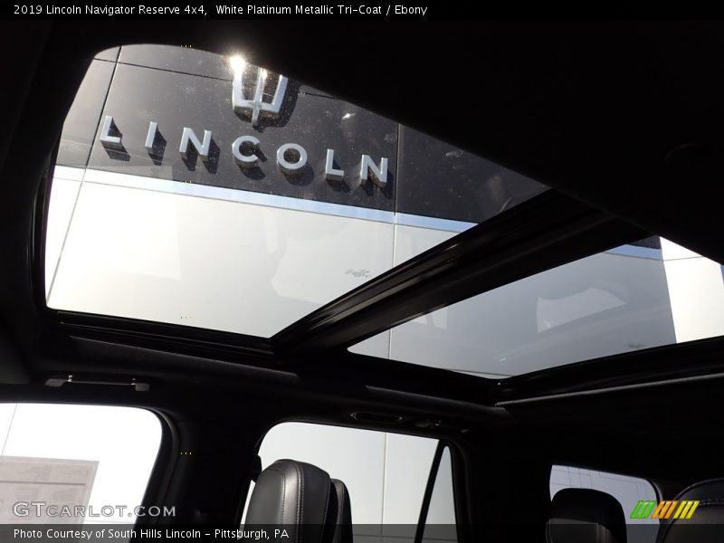White Platinum Metallic Tri-Coat / Ebony 2019 Lincoln Navigator Reserve 4x4