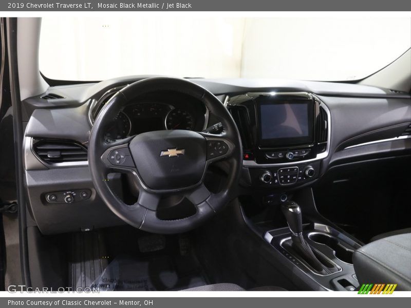 Mosaic Black Metallic / Jet Black 2019 Chevrolet Traverse LT