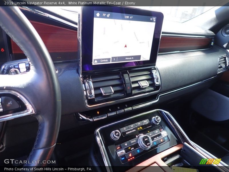 White Platinum Metallic Tri-Coat / Ebony 2019 Lincoln Navigator Reserve 4x4