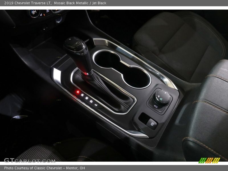 Mosaic Black Metallic / Jet Black 2019 Chevrolet Traverse LT