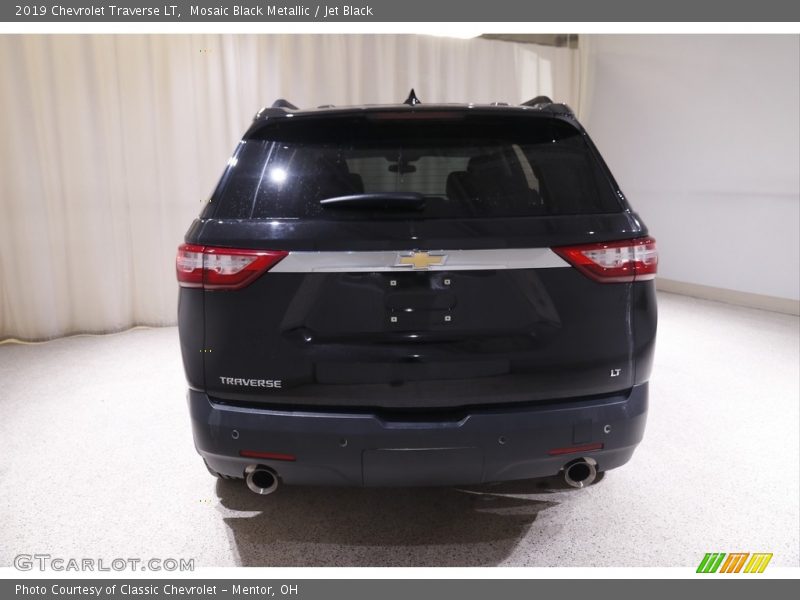 Mosaic Black Metallic / Jet Black 2019 Chevrolet Traverse LT