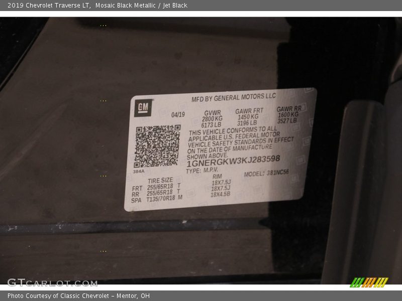 Mosaic Black Metallic / Jet Black 2019 Chevrolet Traverse LT