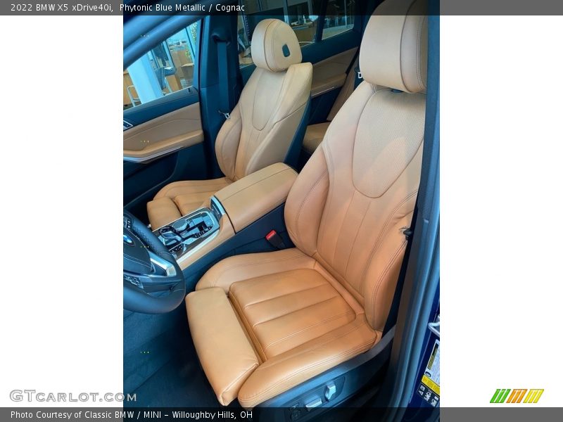 Front Seat of 2022 X5 xDrive40i
