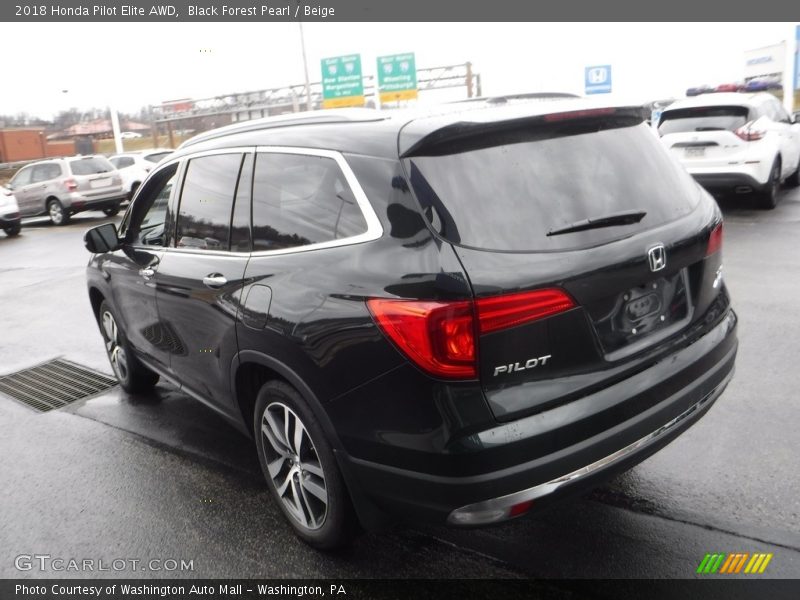 Black Forest Pearl / Beige 2018 Honda Pilot Elite AWD