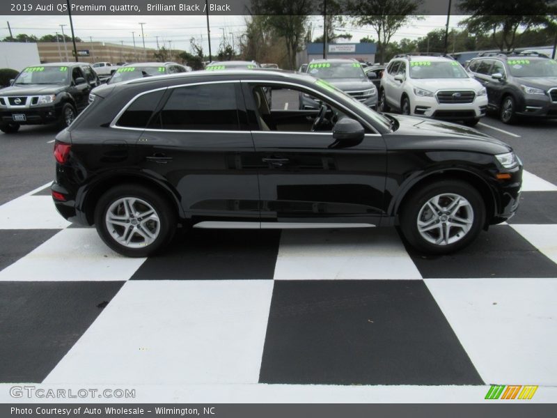 Brilliant Black / Black 2019 Audi Q5 Premium quattro