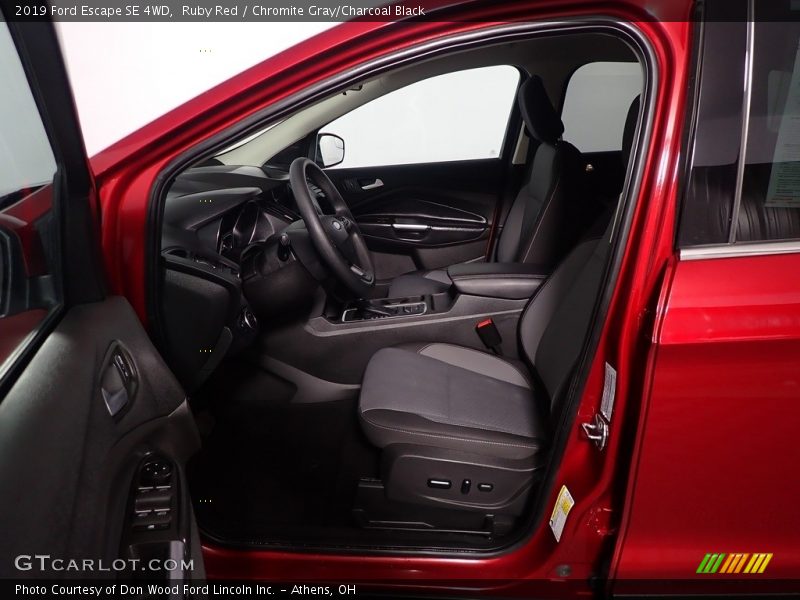 Ruby Red / Chromite Gray/Charcoal Black 2019 Ford Escape SE 4WD