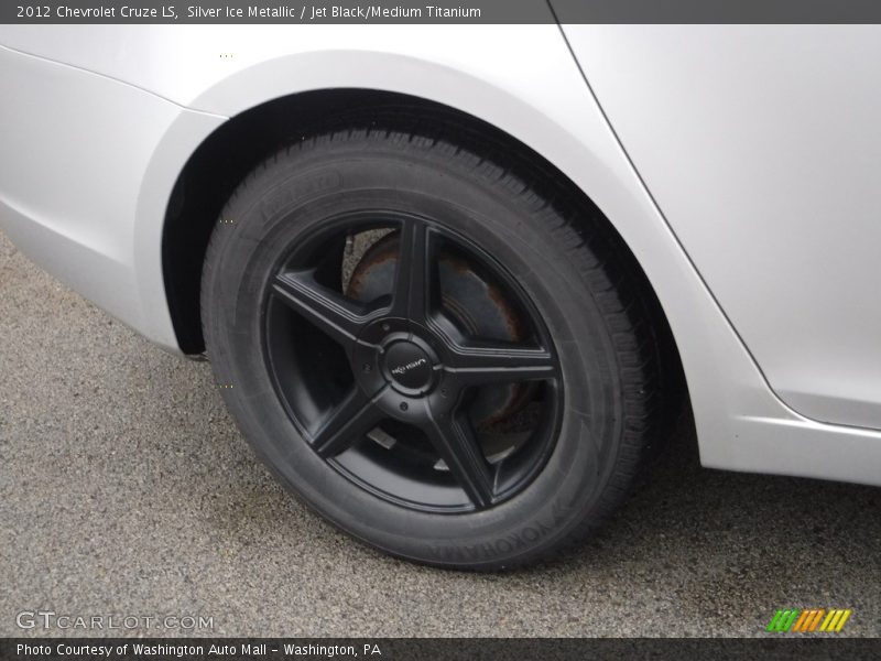 Silver Ice Metallic / Jet Black/Medium Titanium 2012 Chevrolet Cruze LS