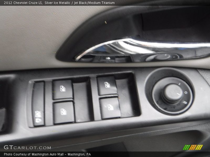 Silver Ice Metallic / Jet Black/Medium Titanium 2012 Chevrolet Cruze LS