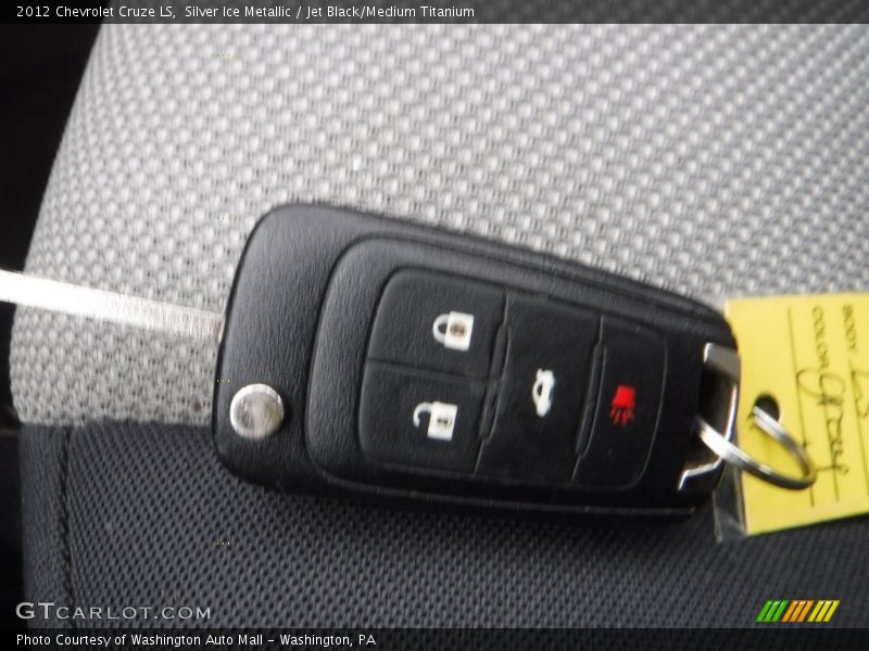 Silver Ice Metallic / Jet Black/Medium Titanium 2012 Chevrolet Cruze LS