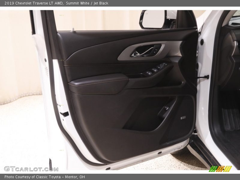 Summit White / Jet Black 2019 Chevrolet Traverse LT AWD