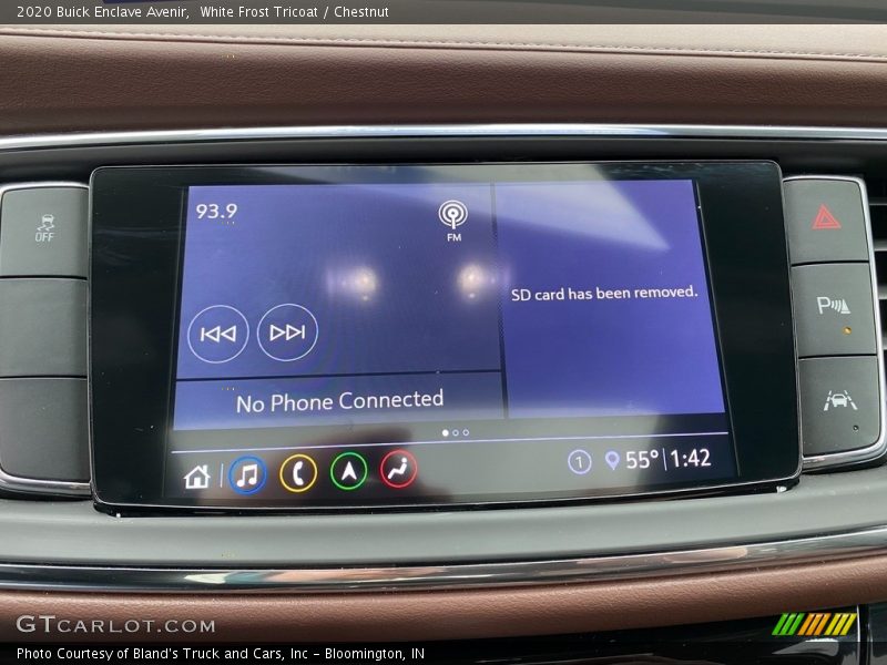 White Frost Tricoat / Chestnut 2020 Buick Enclave Avenir