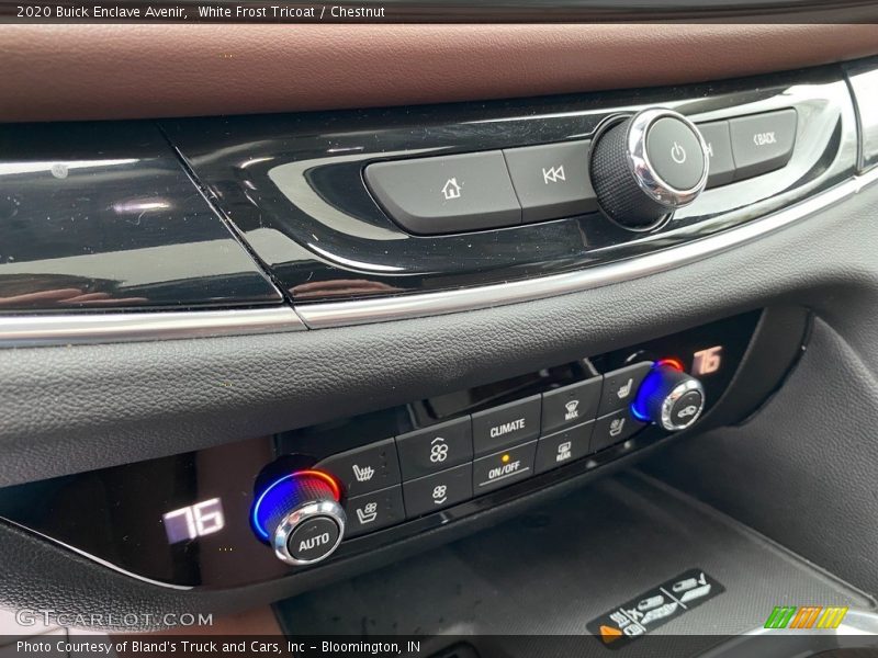 White Frost Tricoat / Chestnut 2020 Buick Enclave Avenir