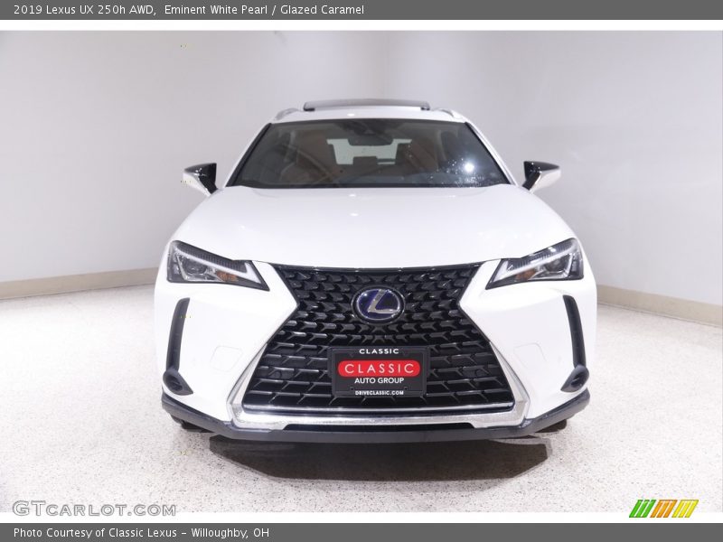 Eminent White Pearl / Glazed Caramel 2019 Lexus UX 250h AWD