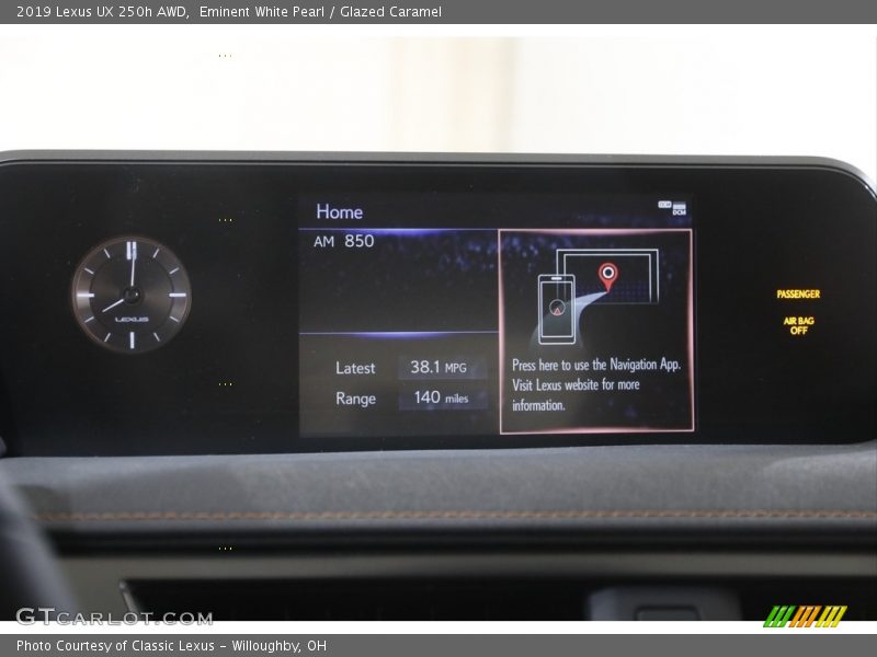 Eminent White Pearl / Glazed Caramel 2019 Lexus UX 250h AWD