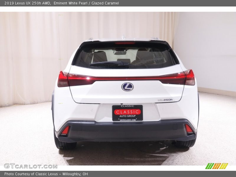 Eminent White Pearl / Glazed Caramel 2019 Lexus UX 250h AWD