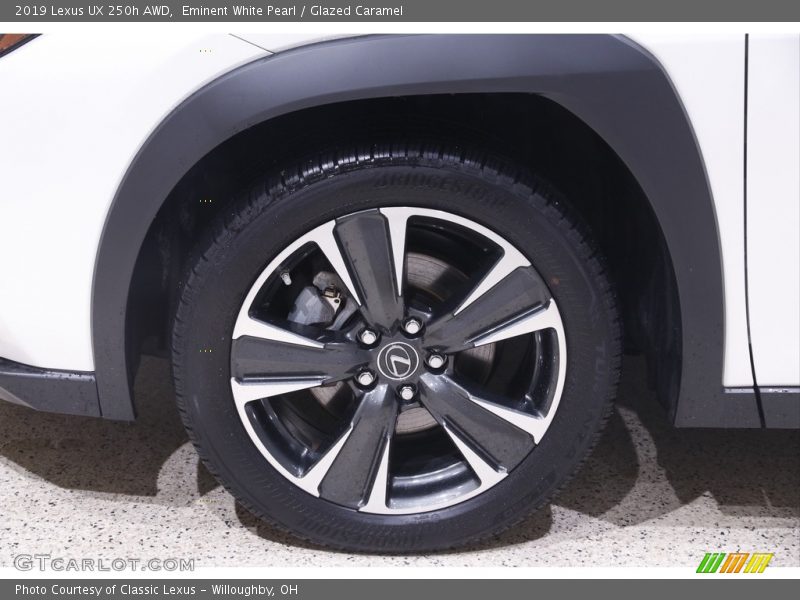 Eminent White Pearl / Glazed Caramel 2019 Lexus UX 250h AWD