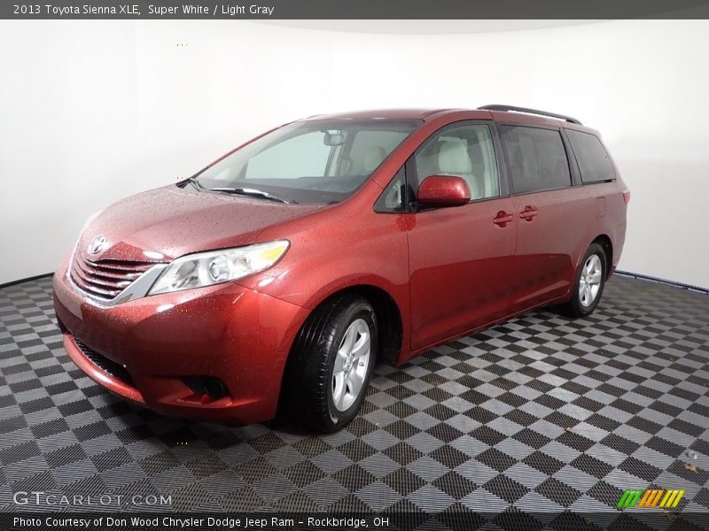 Super White / Light Gray 2013 Toyota Sienna XLE