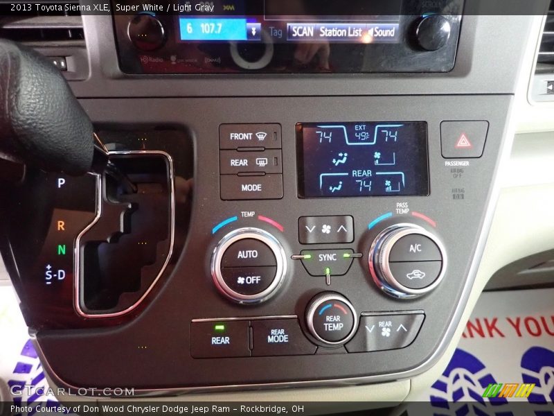 Super White / Light Gray 2013 Toyota Sienna XLE