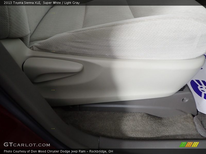 Super White / Light Gray 2013 Toyota Sienna XLE