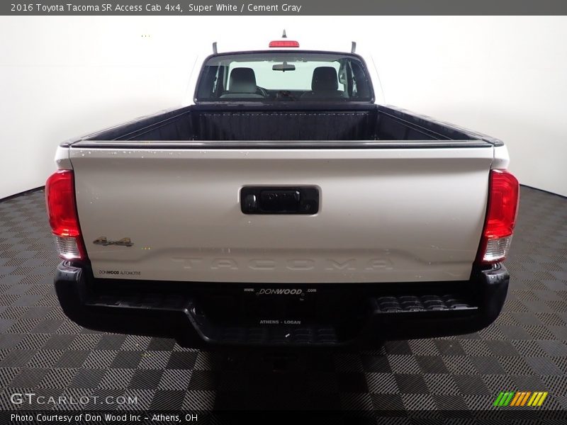 Super White / Cement Gray 2016 Toyota Tacoma SR Access Cab 4x4