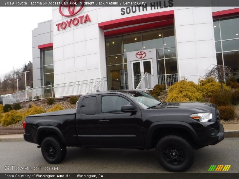 Midnight Black Metallic / Cement Gray 2019 Toyota Tacoma SR Access Cab 4x4