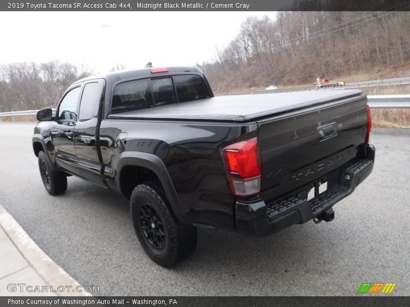 Midnight Black Metallic / Cement Gray 2019 Toyota Tacoma SR Access Cab 4x4