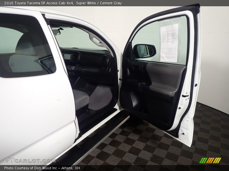 Super White / Cement Gray 2016 Toyota Tacoma SR Access Cab 4x4
