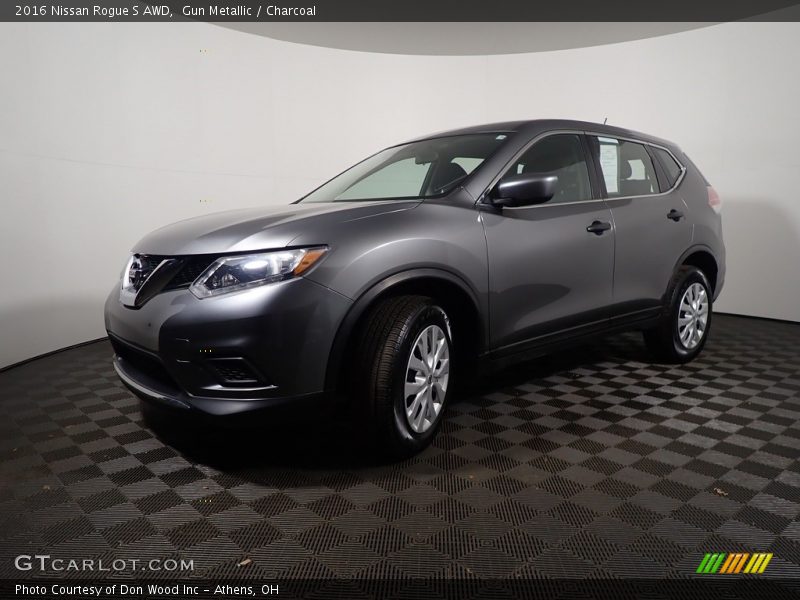 Gun Metallic / Charcoal 2016 Nissan Rogue S AWD