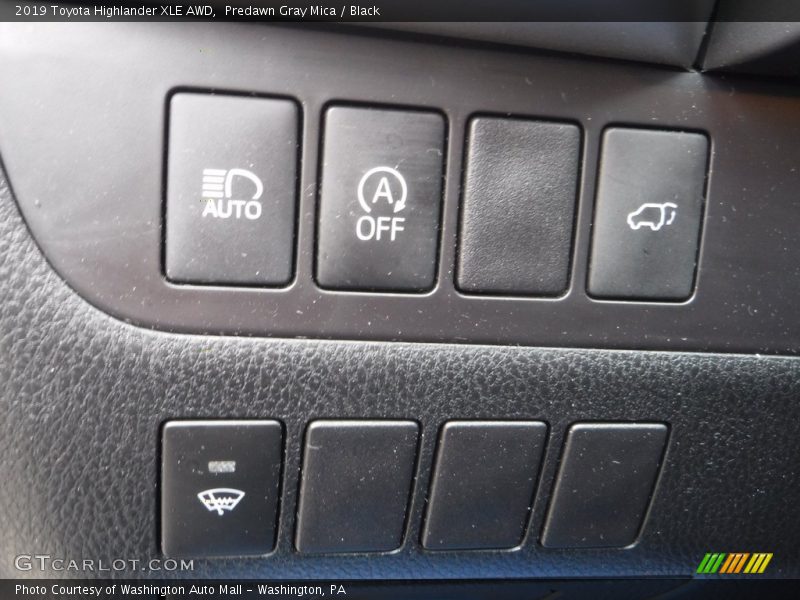 Predawn Gray Mica / Black 2019 Toyota Highlander XLE AWD