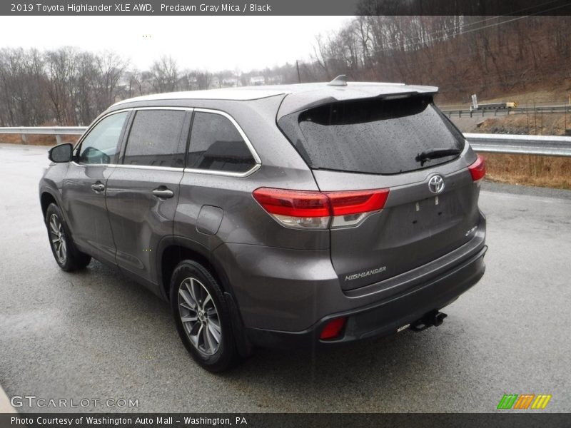 Predawn Gray Mica / Black 2019 Toyota Highlander XLE AWD