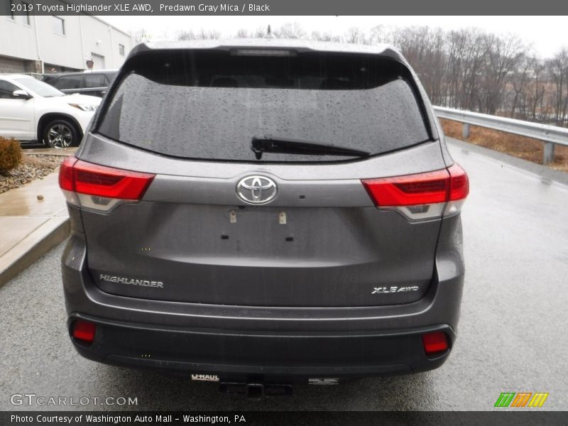 Predawn Gray Mica / Black 2019 Toyota Highlander XLE AWD