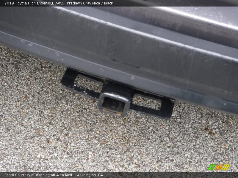 Predawn Gray Mica / Black 2019 Toyota Highlander XLE AWD